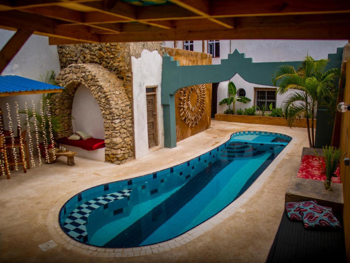 Firefly West Wing Hotell Bagamoyo Exteriör bild