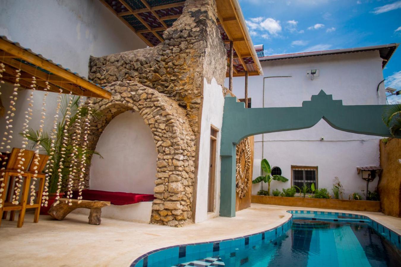 Firefly West Wing Hotell Bagamoyo Exteriör bild